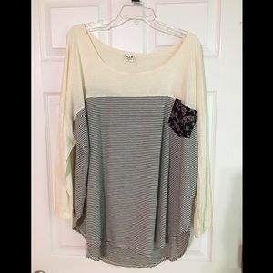 Quarter Length Floral Pocket Top